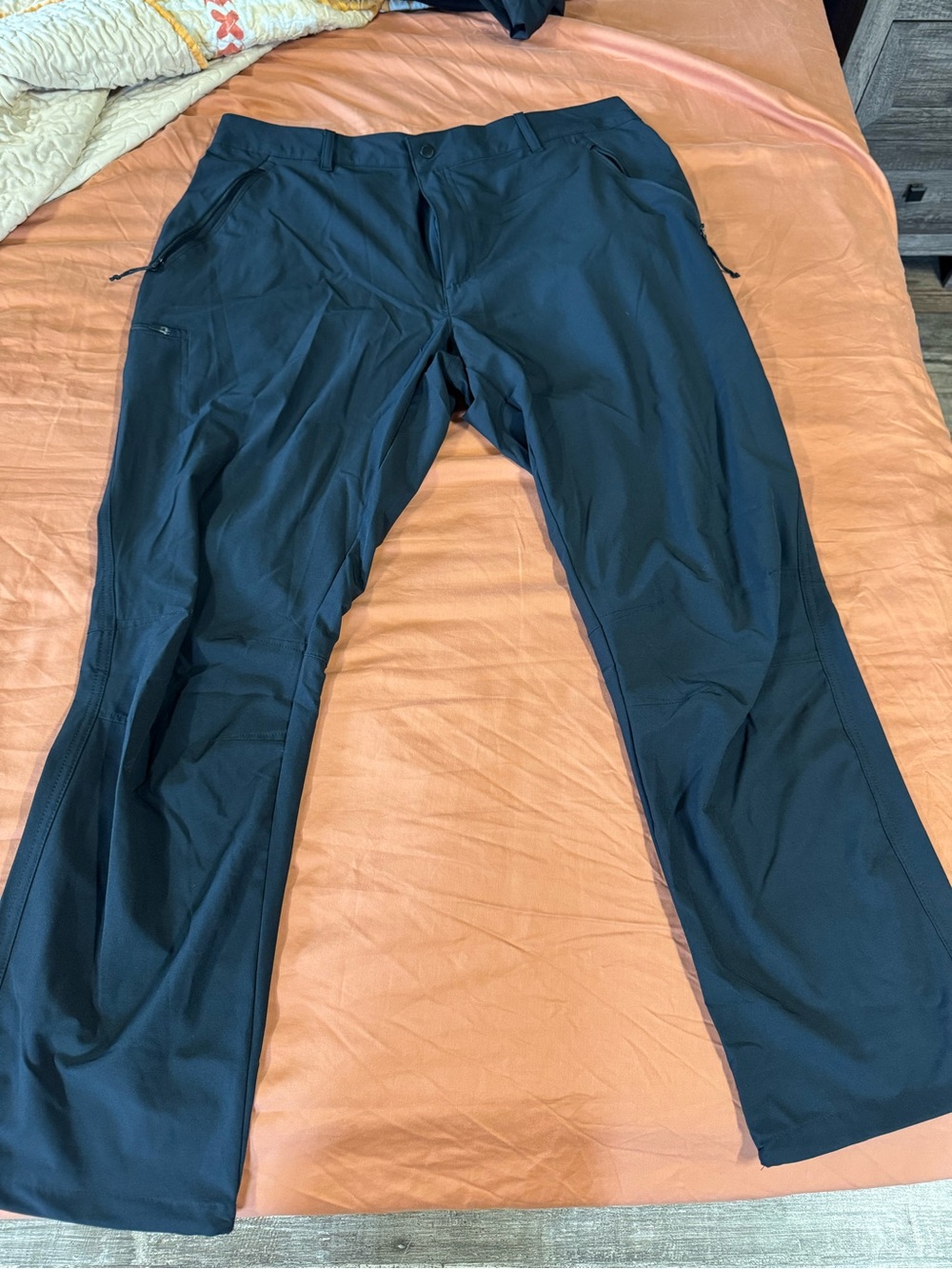 Columbia Men's black Outdoor Cargo Pants